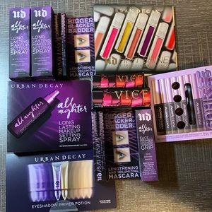 BNIB Urban Decay Vice Lipstick with 10 samples